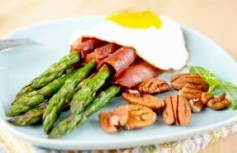 Keto diet foods can cause side effects for the body with certain pathologies